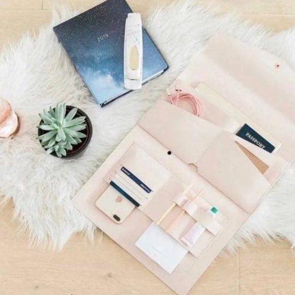 Glass and Ladder Pink "The Megan Clutch" - Picture 2 of 12